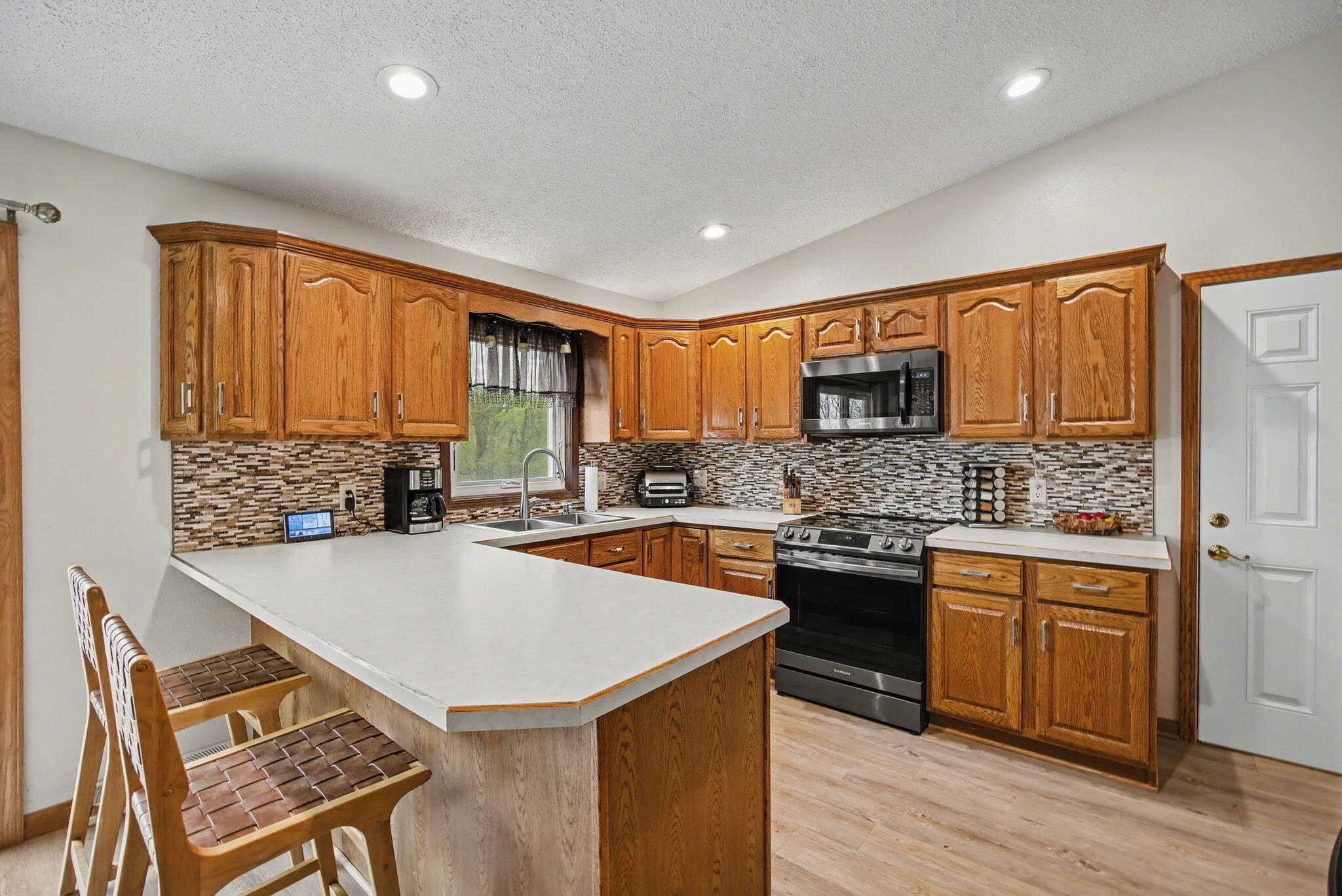 6950 Lacey Lake Road Bellevue, MI 49021 - Photo 7 of 53 11-web-or-mls-CQ1A7631