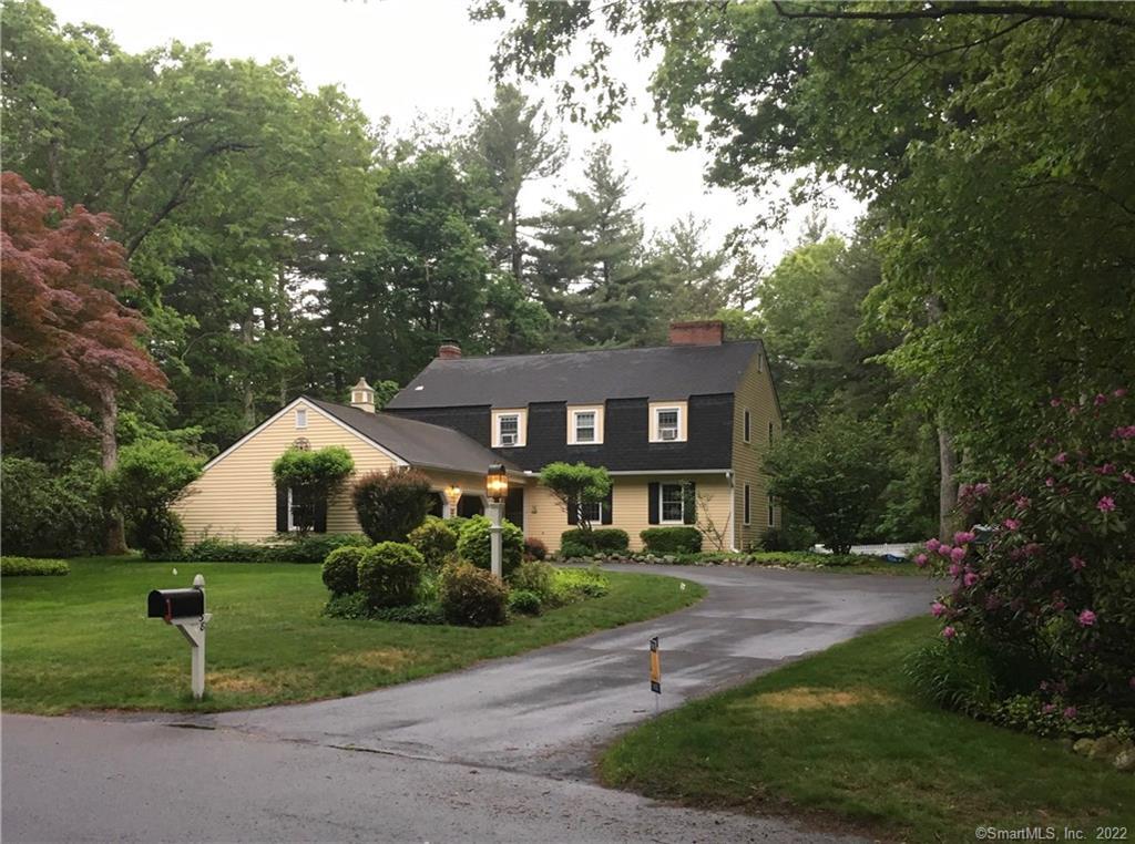 Wonderful curb appeal!
