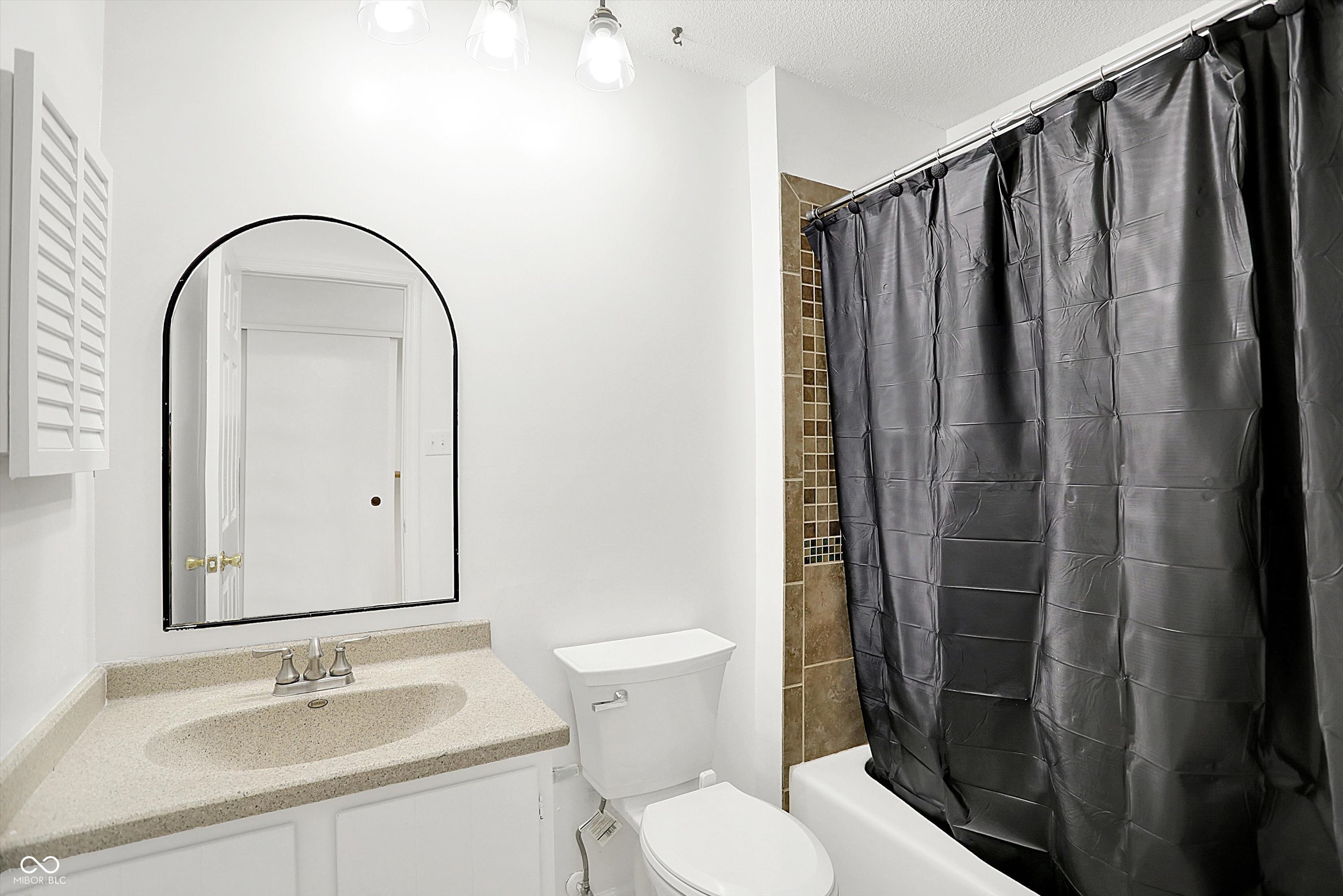 7642 Lancer Lane Lawrence, IN 46226 - Photo 26 of 36