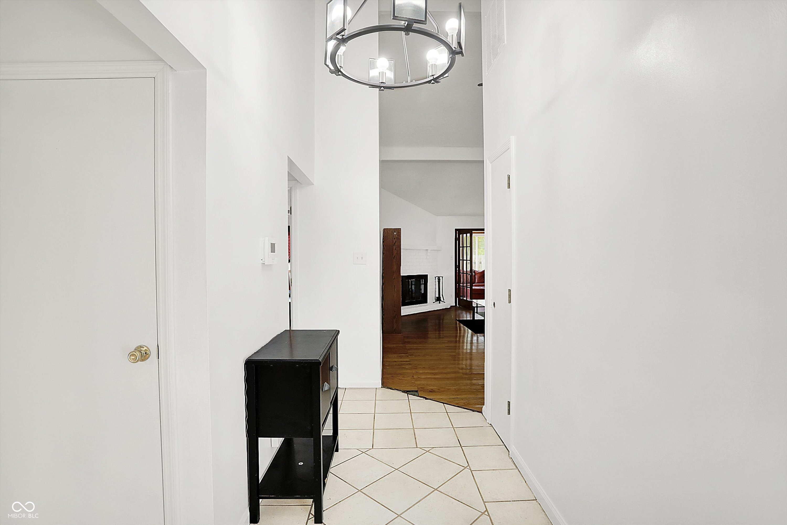 7642 Lancer Lane Lawrence, IN 46226 - Photo 4 of 36