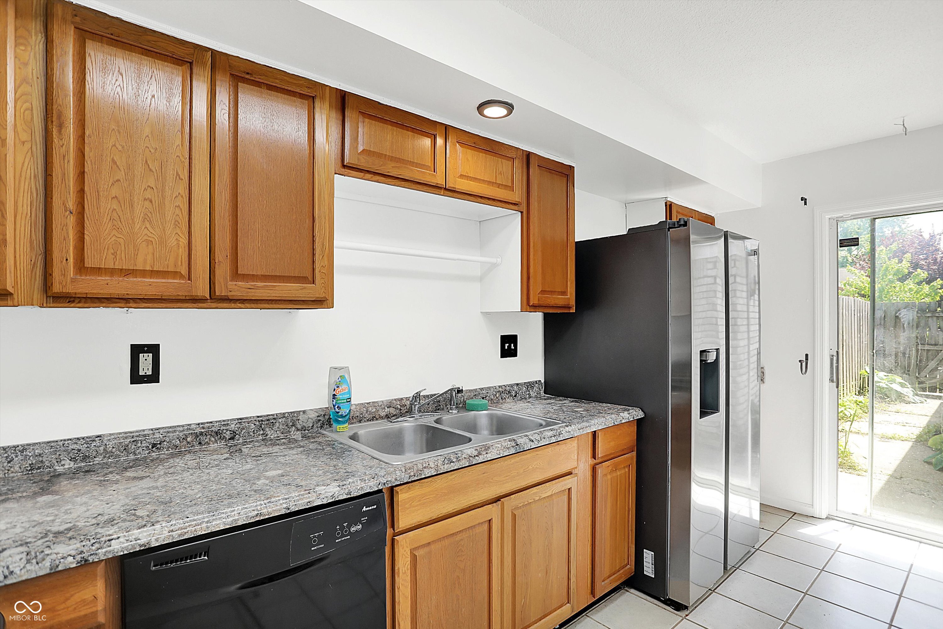 7642 Lancer Lane Lawrence, IN 46226 - Photo 7 of 36