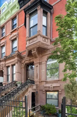 $3,950,000 | 2099 5th Avenue | Central Harlem