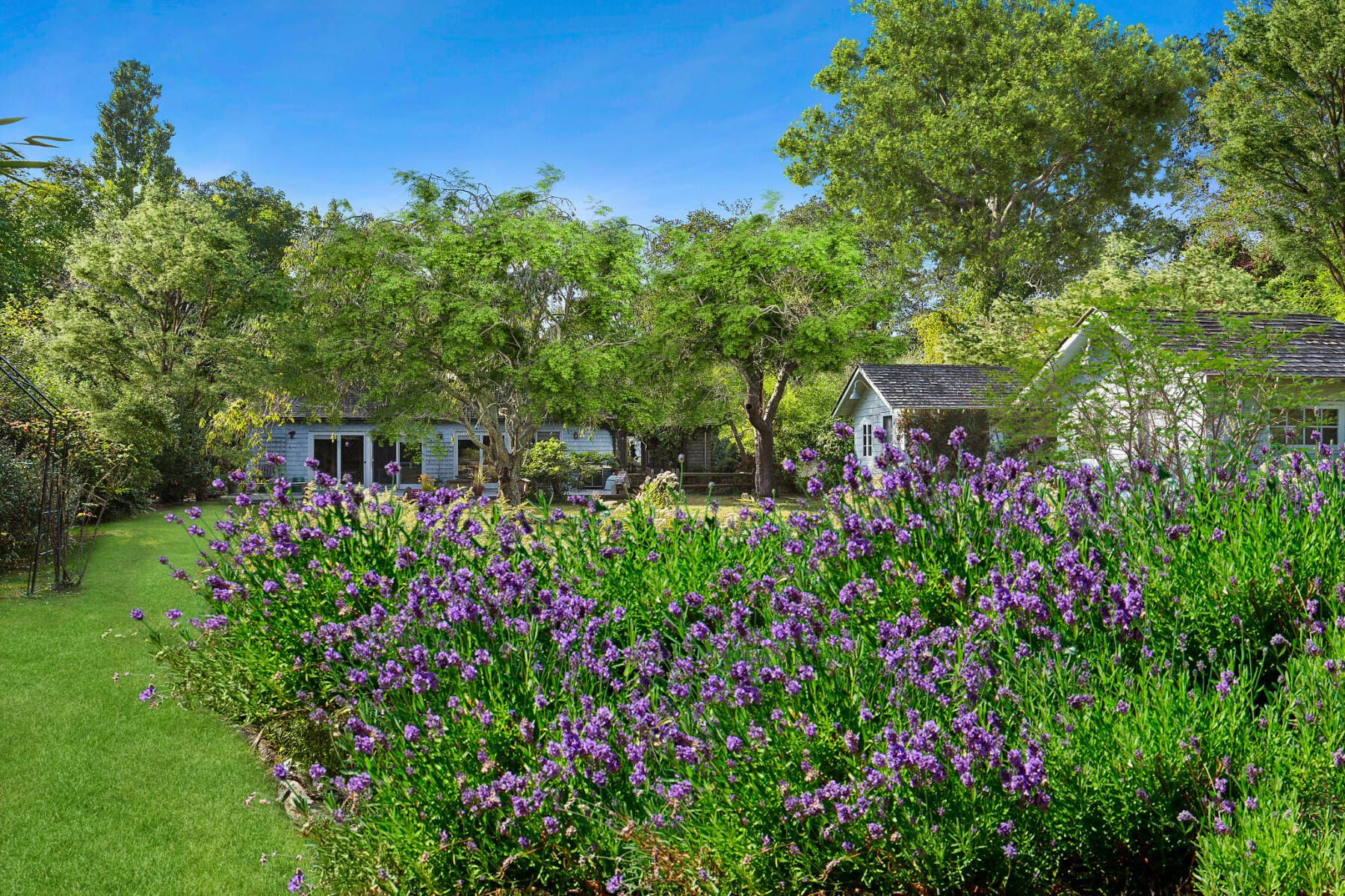 4430 Noyack Road Sag Harbor, NY 11963 - Photo 31 of 44 Gallery Image 31