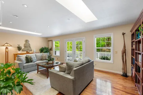 $1,698,000 | 4300 Warm Springs Road, Glen Ellen, CA 95442