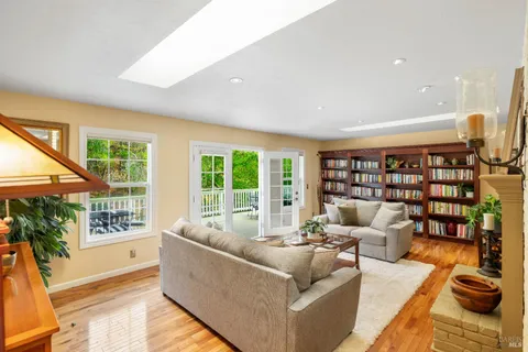 $1,698,000 | 4300 Warm Springs Road, Glen Ellen, CA 95442