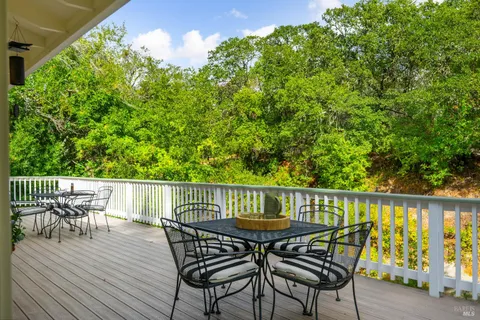 $1,698,000 | 4300 Warm Springs Road, Glen Ellen, CA 95442