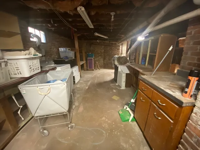 $264,900 | 521 Liberty Street, Springfield, MA 01104