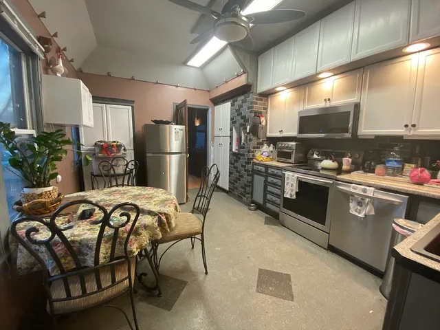 $264,900 | 521 Liberty Street, Springfield, MA 01104