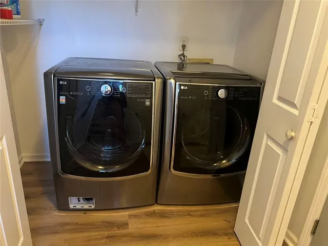 a view of a washer and dryer
