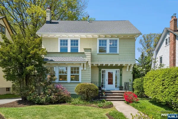 $1,075,000 | 16 Duryea Road, Montclair, NJ 07043