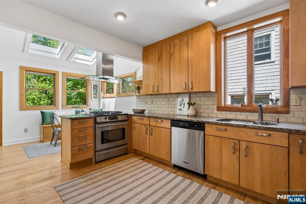16 Duryea Road Montclair, NJ 07043 - Photo 13 of 39