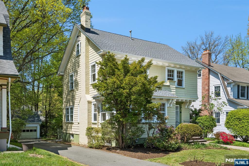 16 Duryea Road Montclair, NJ 07043 - Photo 2 of 39