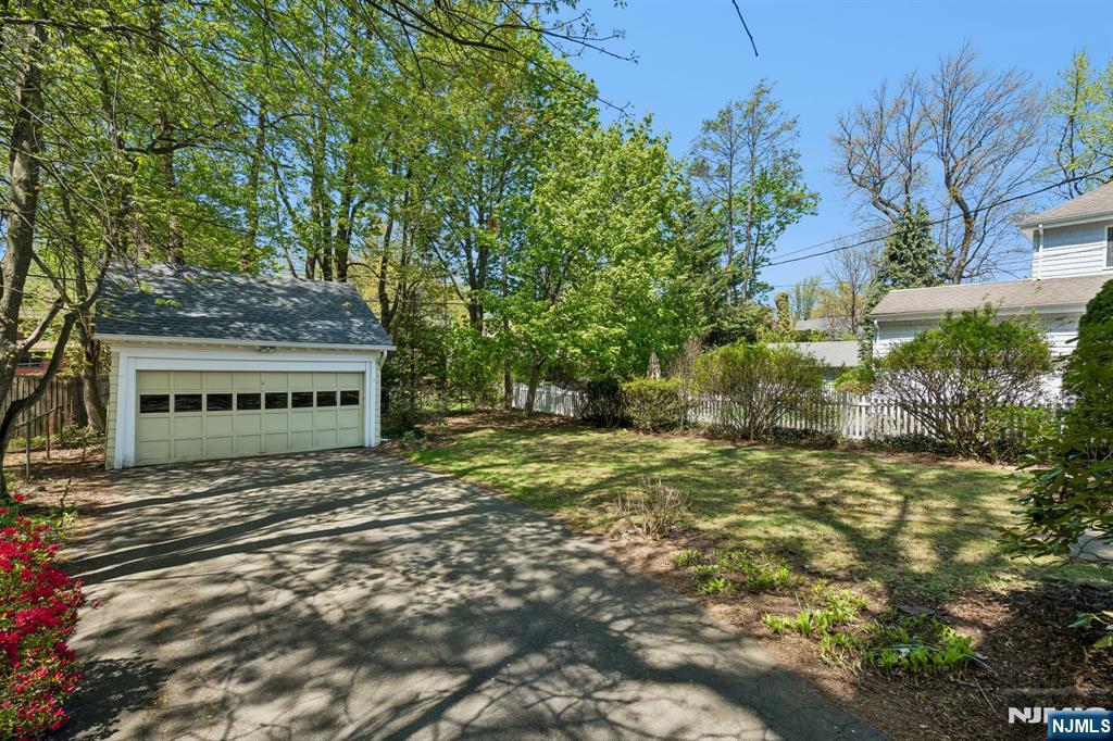 16 Duryea Road Montclair, NJ 07043 - Photo 36 of 39