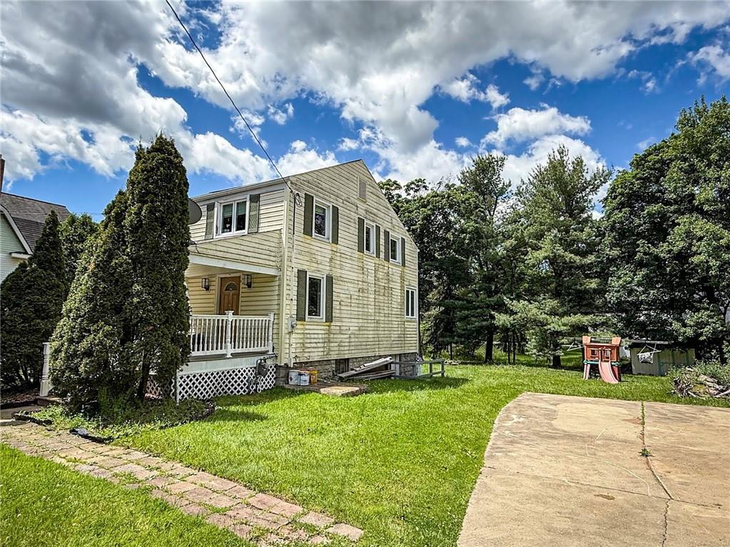 306 Meridian Road Butler, PA 16001 - Photo 2 of 31