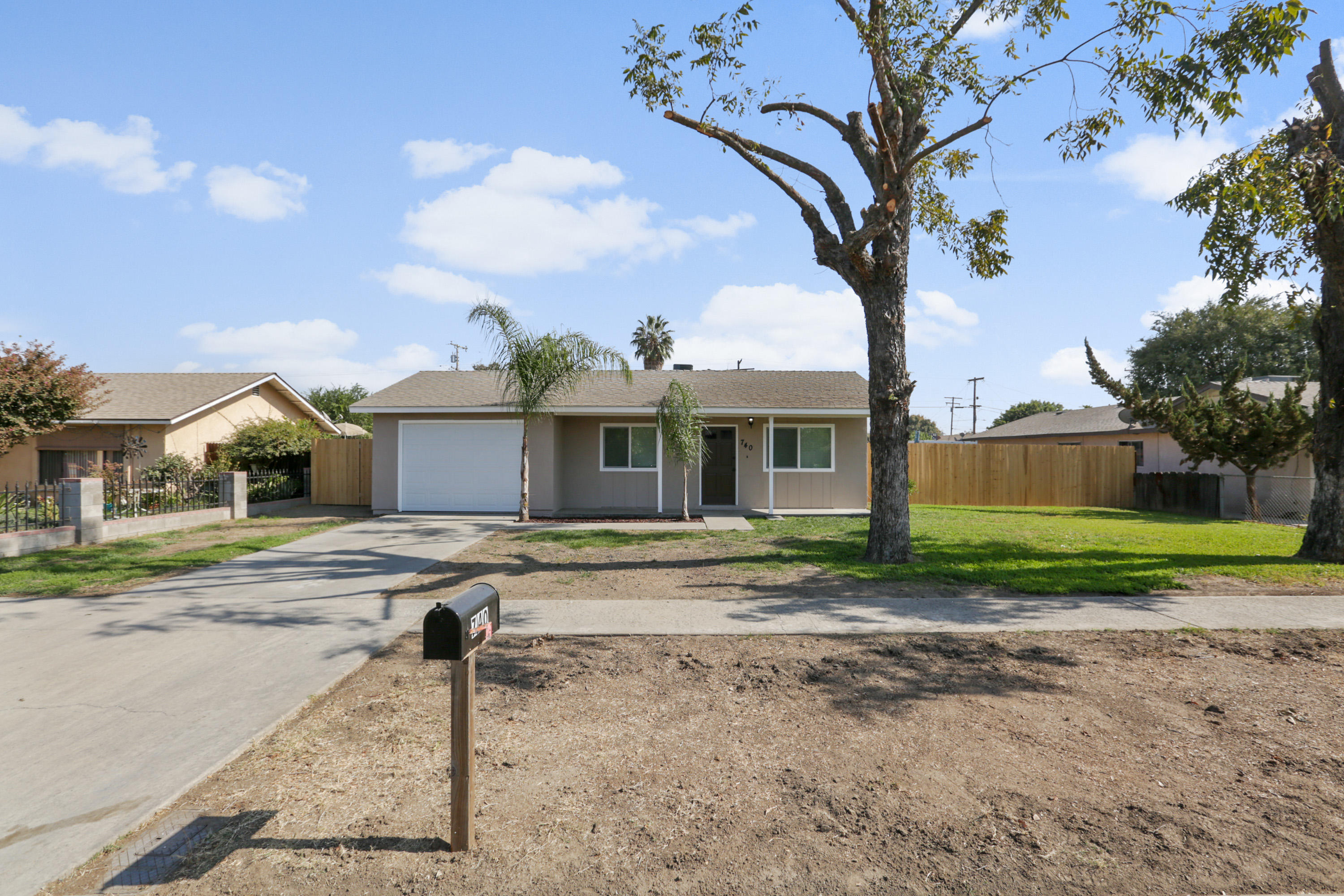 740 South R Street Tulare, CA 93274 - Photo 1 of 26 2H1A2327