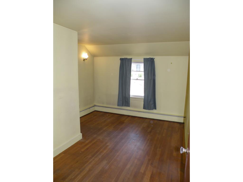 88 Birchwood Road Manchester, NH 03104 - Photo 15 of 22 Gallery Image 15