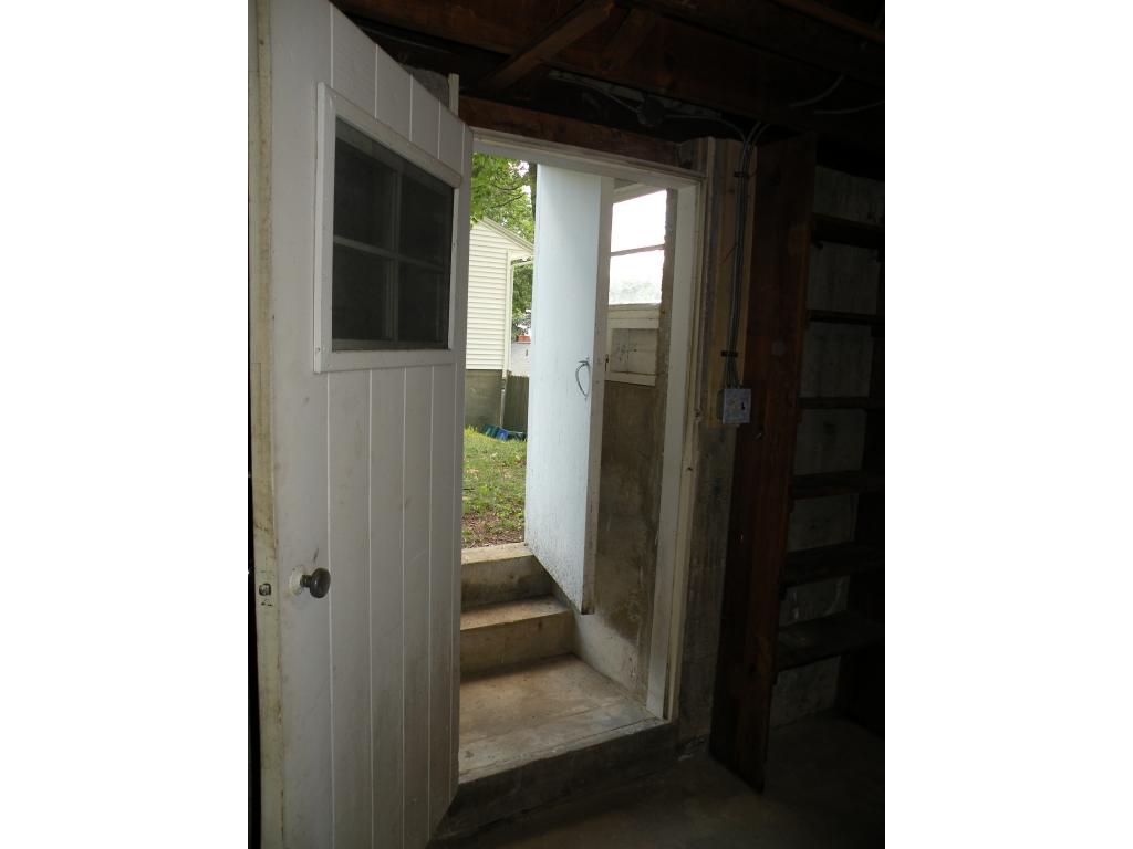 88 Birchwood Road Manchester, NH 03104 - Photo 19 of 22 Gallery Image 19