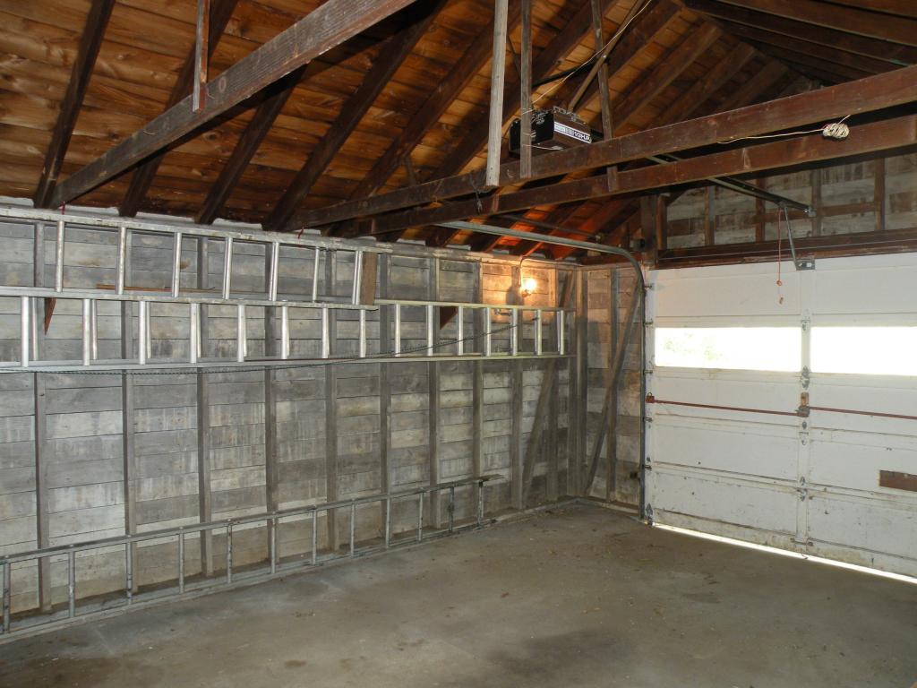 88 Birchwood Road Manchester, NH 03104 - Photo 21 of 22 Gallery Image 21