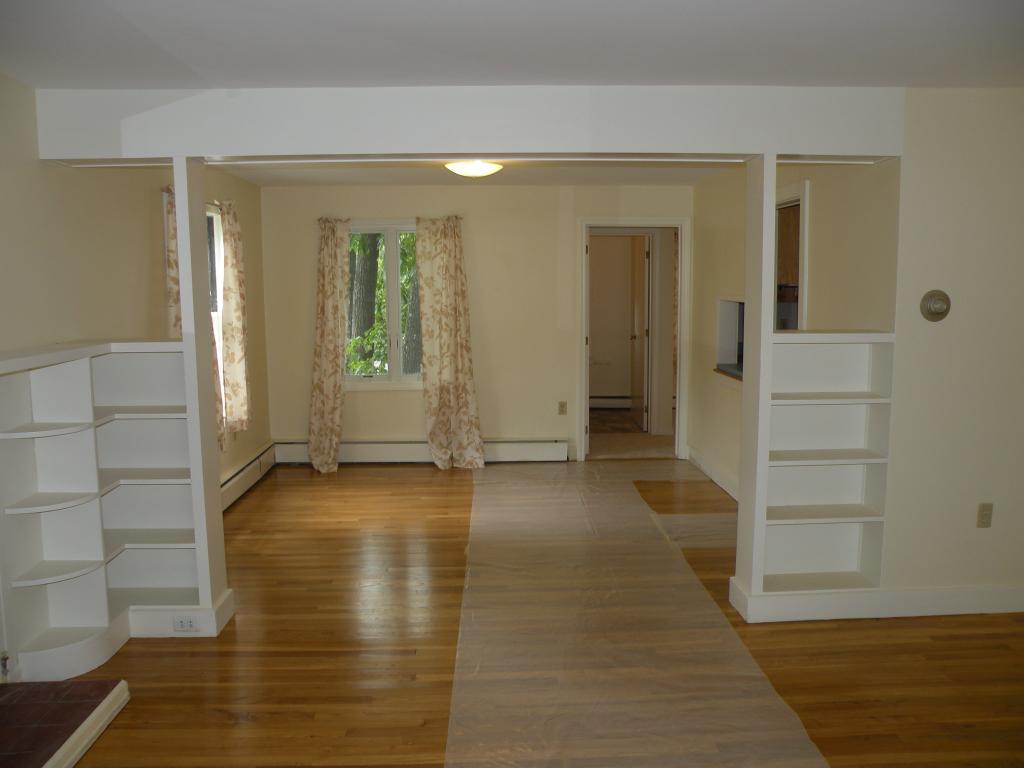 88 Birchwood Road Manchester, NH 03104 - Photo 6 of 22 Gallery Image 6