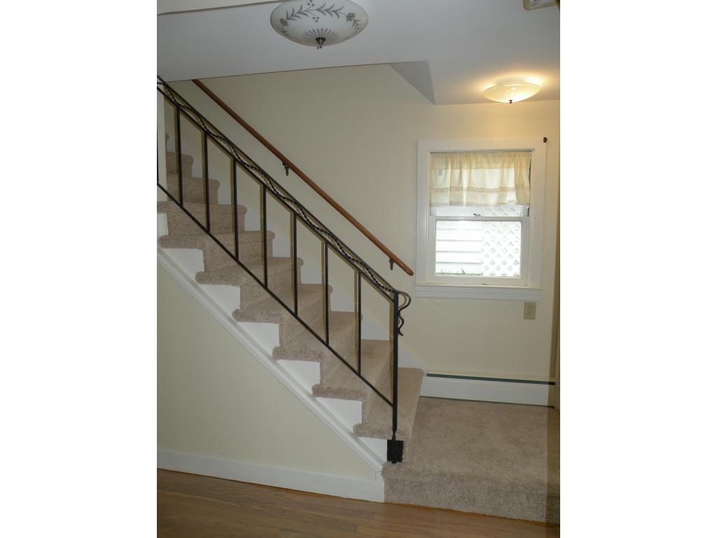 88 Birchwood Road Manchester, NH 03104 - Photo 7 of 22 Gallery Image 7