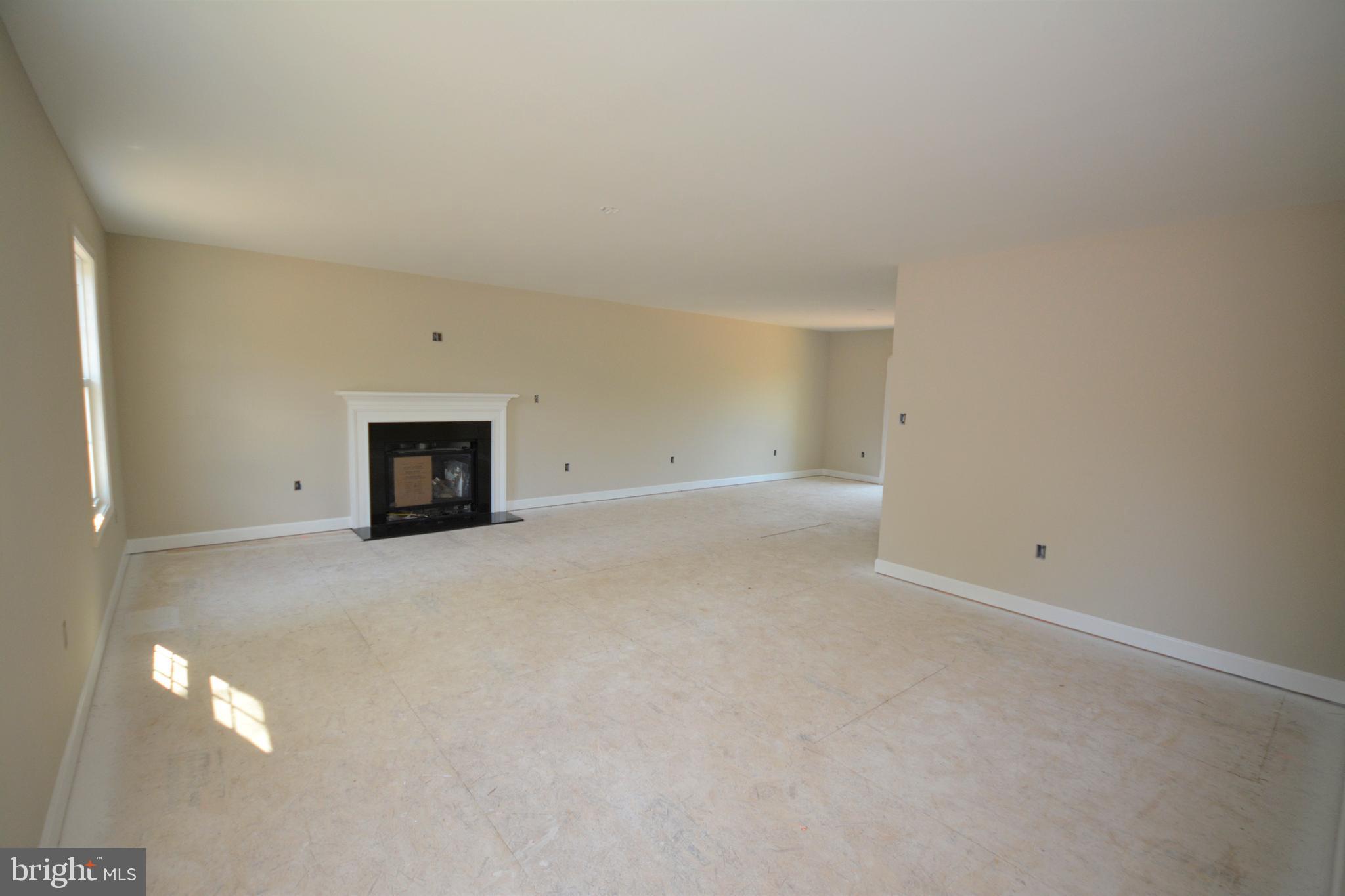 Lower Valley Road Strasburg, VA 22657 - Photo 5 of 37 LARGE FAMILY ROOM