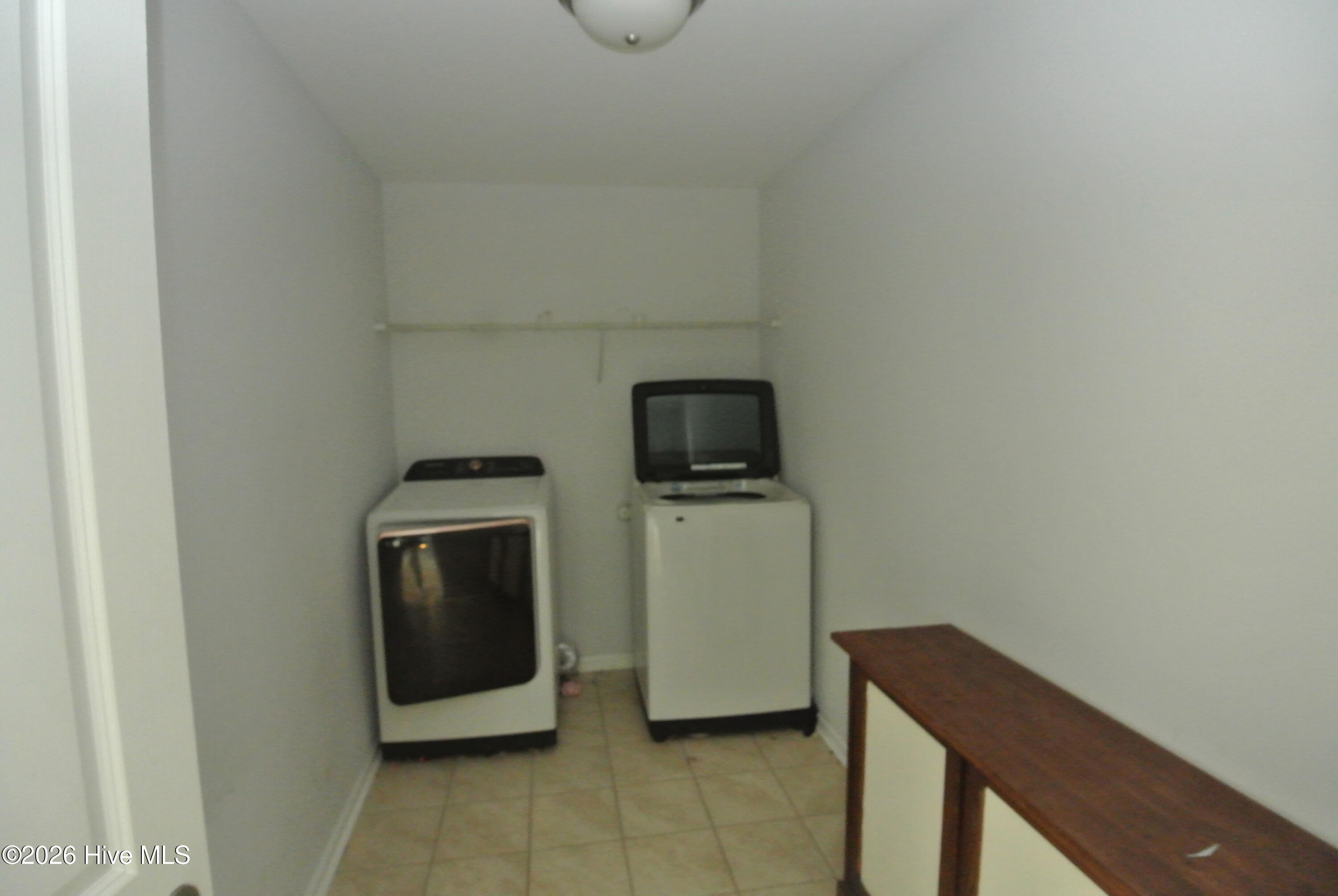 315 Station House Road New Bern, NC 28562 - Photo 28 of 28 Upstairs laundry room