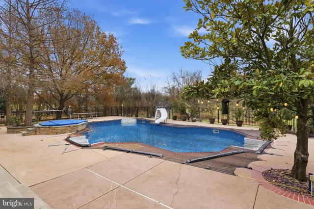 $1,339,000 | 15700 Trapshire Court, Waterford, VA 20197