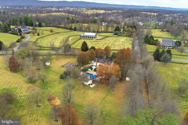 $1,339,000 | 15700 Trapshire Court, Waterford, VA 20197