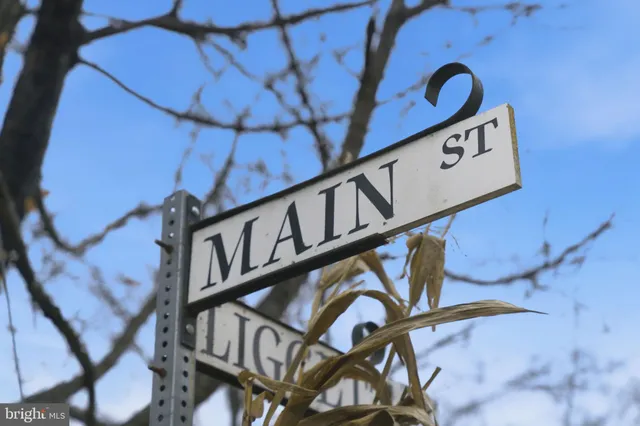 $1,339,000 | 15700 Trapshire Court, Waterford, VA 20197