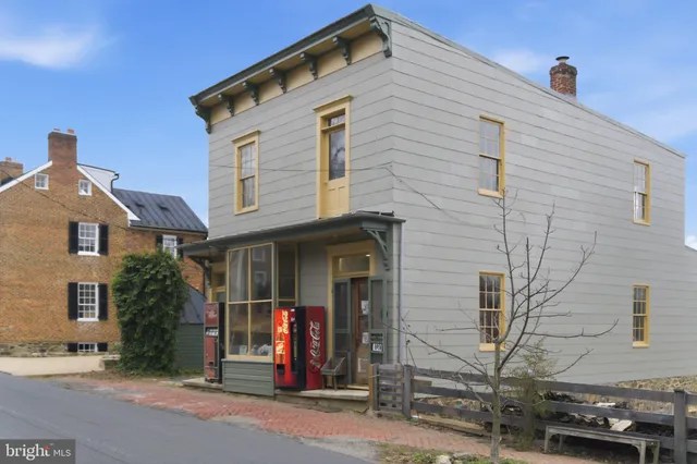 $1,339,000 | 15700 Trapshire Court, Waterford, VA 20197