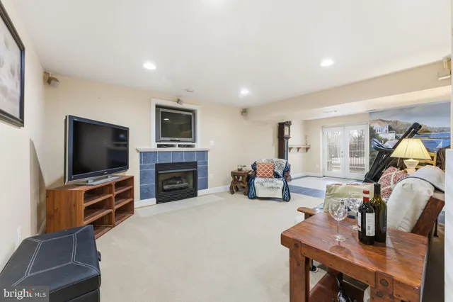 $1,339,000 | 15700 Trapshire Court, Waterford, VA 20197