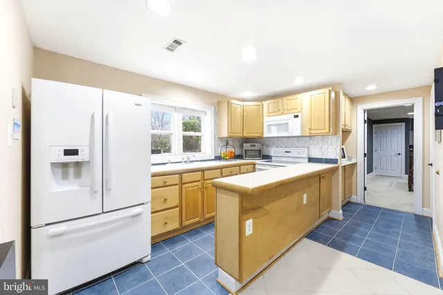 $1,339,000 | 15700 Trapshire Court, Waterford, VA 20197