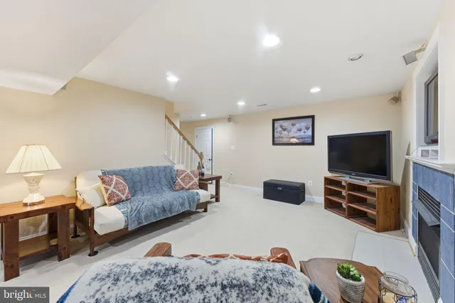 $1,339,000 | 15700 Trapshire Court, Waterford, VA 20197