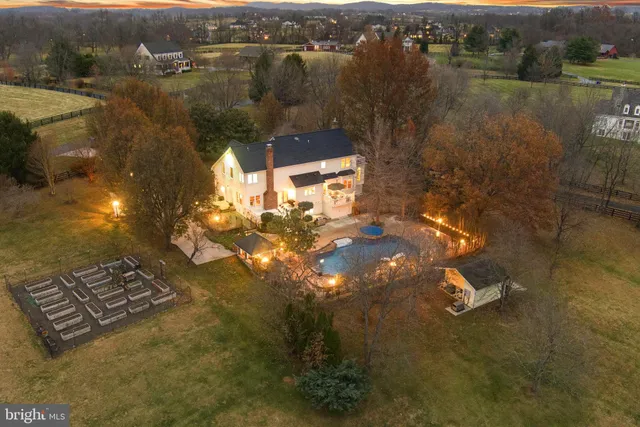 $1,339,000 | 15700 Trapshire Court, Waterford, VA 20197