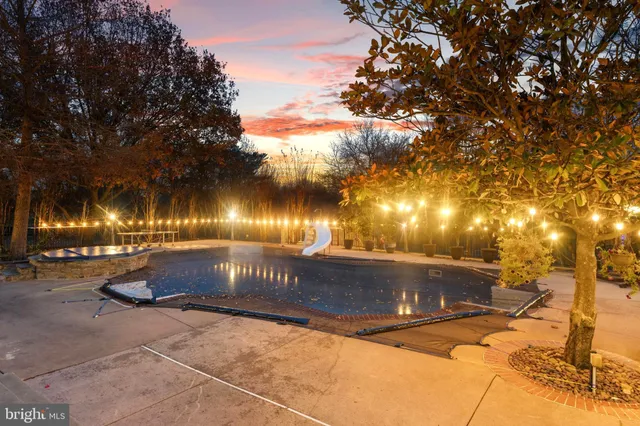 $1,339,000 | 15700 Trapshire Court, Waterford, VA 20197