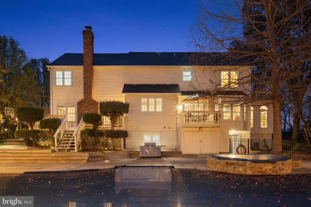 $1,339,000 | 15700 Trapshire Court, Waterford, VA 20197