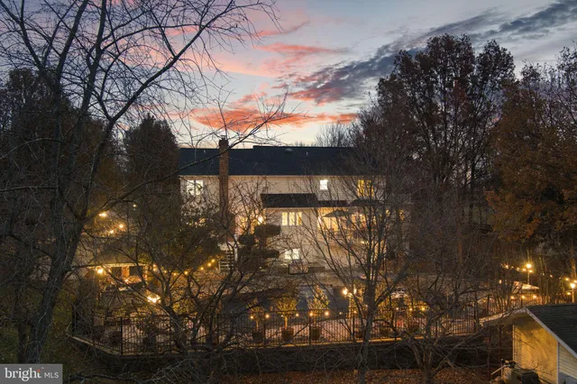 $1,339,000 | 15700 Trapshire Court, Waterford, VA 20197