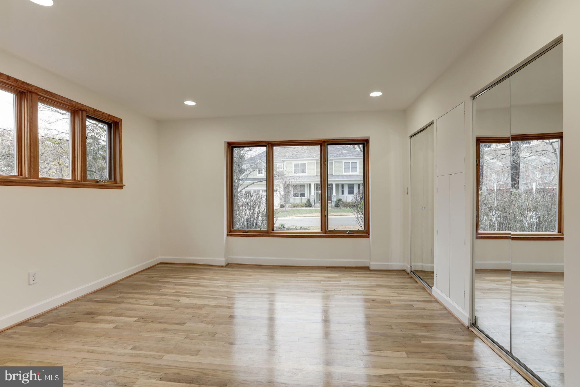 5826 Conway Road Bethesda, MD 20817 - Photo 12 of 30 Main floor bedroom with bath