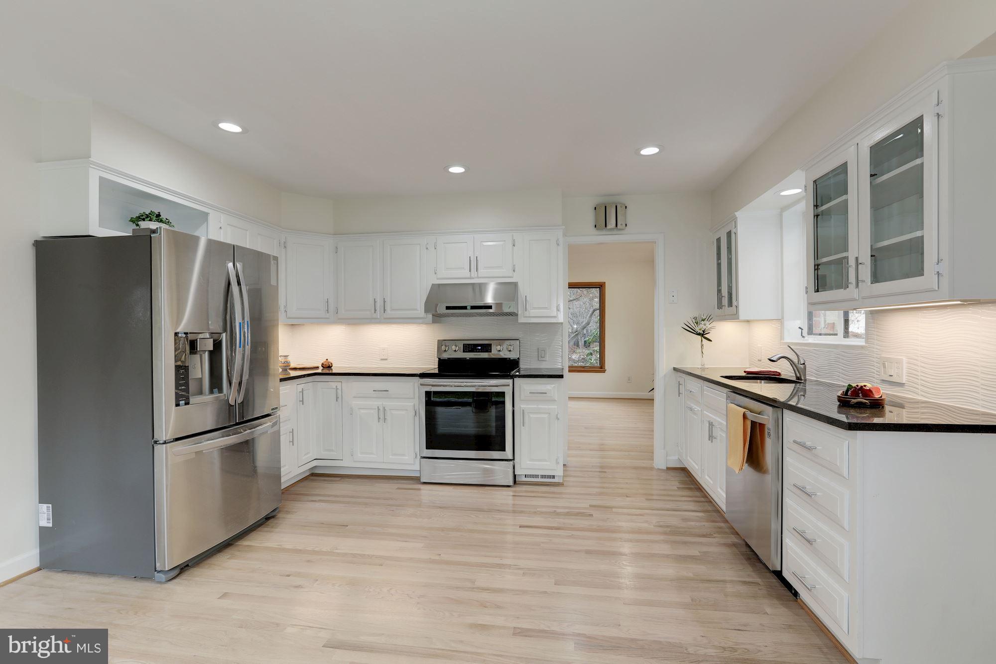 5826 Conway Road Bethesda, MD 20817 - Photo 6 of 30 Kitchen