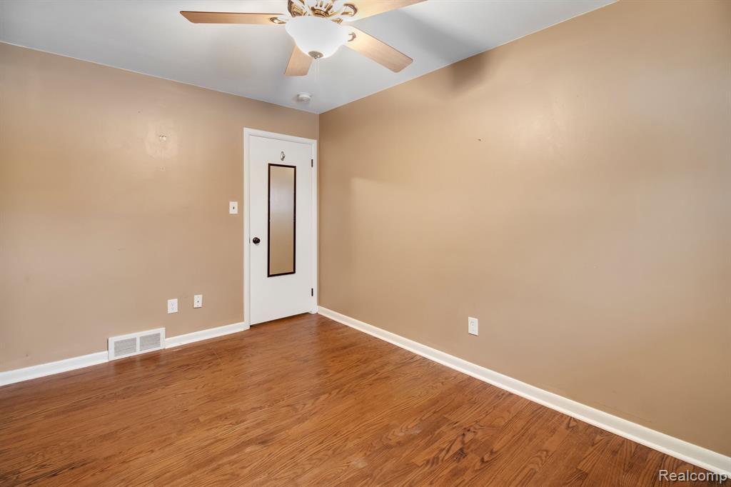 796 Collier Road Pontiac, MI 48340 - Photo 21 of 44 Gallery Image 21