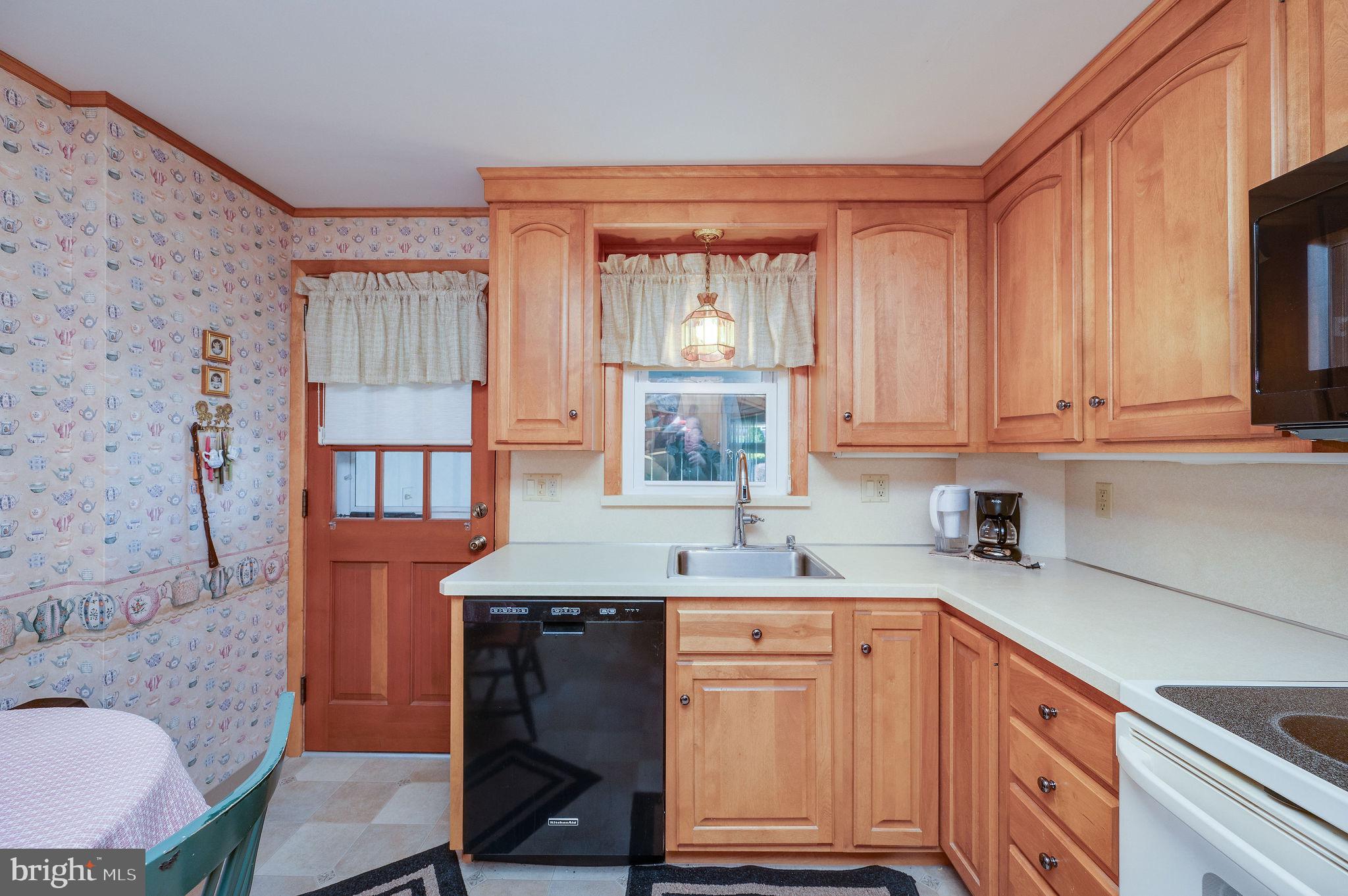 16 Lawndale Road Reading, PA 19610 - Photo 8 of 22 Gallery Image 8