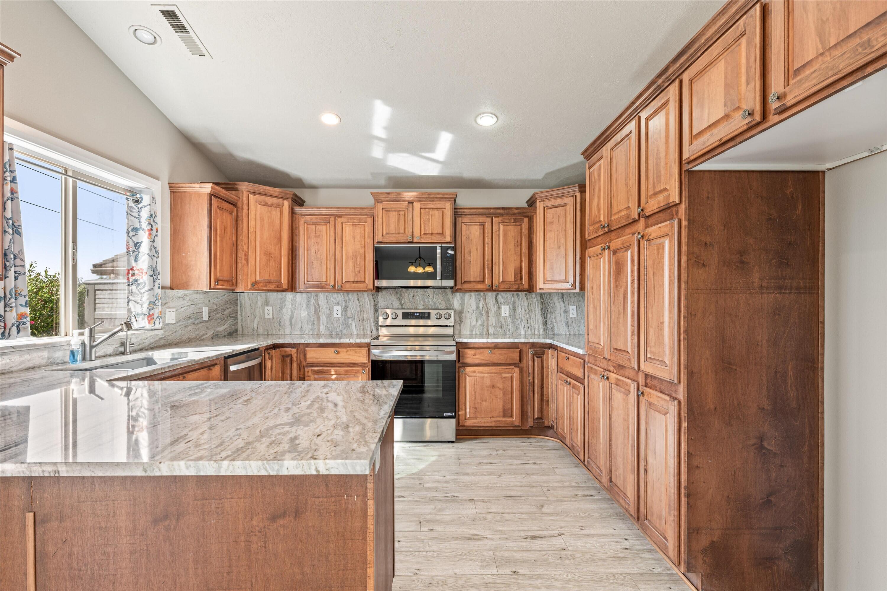 2721 East Riverside Drive, Unit 38 St. George, UT 84790 - Photo 11 of 47 Kitchen