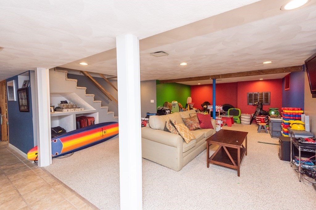 11 Kent Road Lynn, MA 01904 - Photo 27 of 38 Gallery Image 27