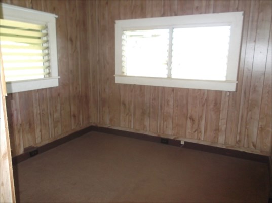 4971 Ea Road Kapaa, HI 96746 - Photo 5 of 25 an empty room with a window