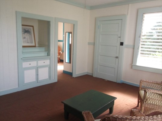 4971 Ea Road Kapaa, HI 96746 - Photo 9 of 25 an empty room with windows and cabinet
