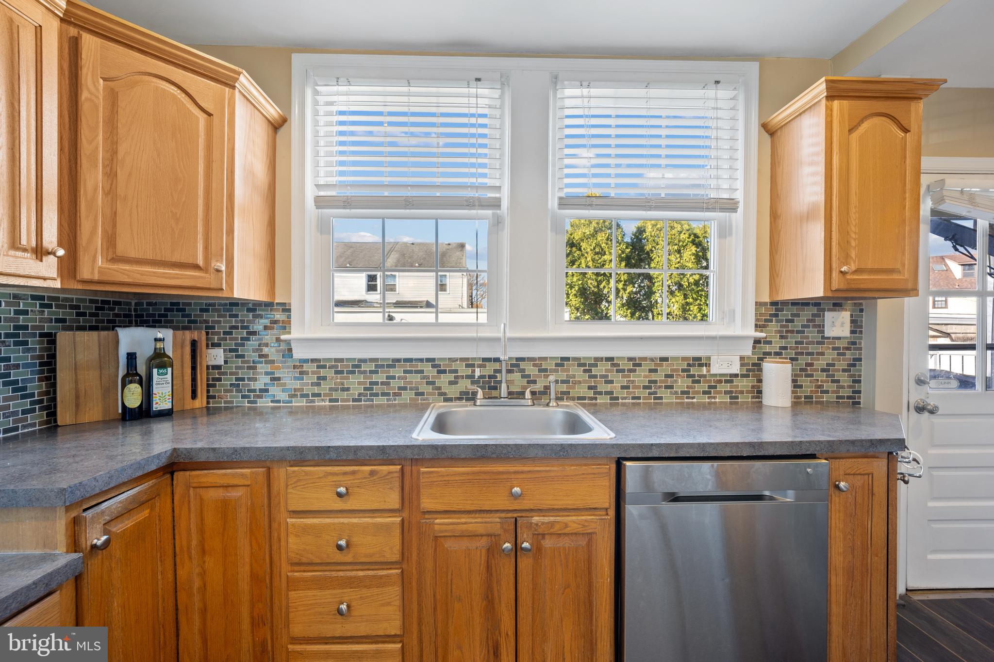 222 Lynbrooke Road Springfield, PA 19064 - Photo 16 of 42 Kitchen Counters And Bosch Dishwasher