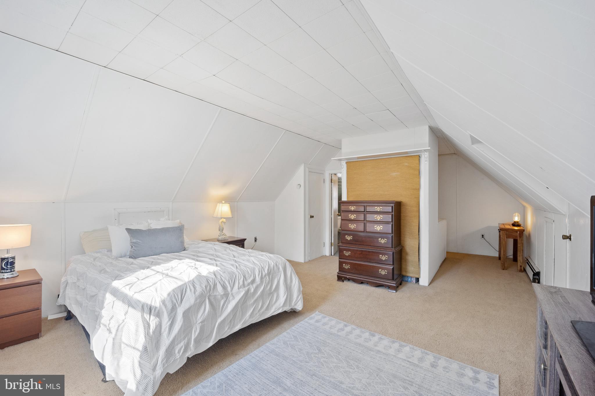 222 Lynbrooke Road Springfield, PA 19064 - Photo 29 of 42 Bedroom #4 Featuring A Vaulted Ceiling