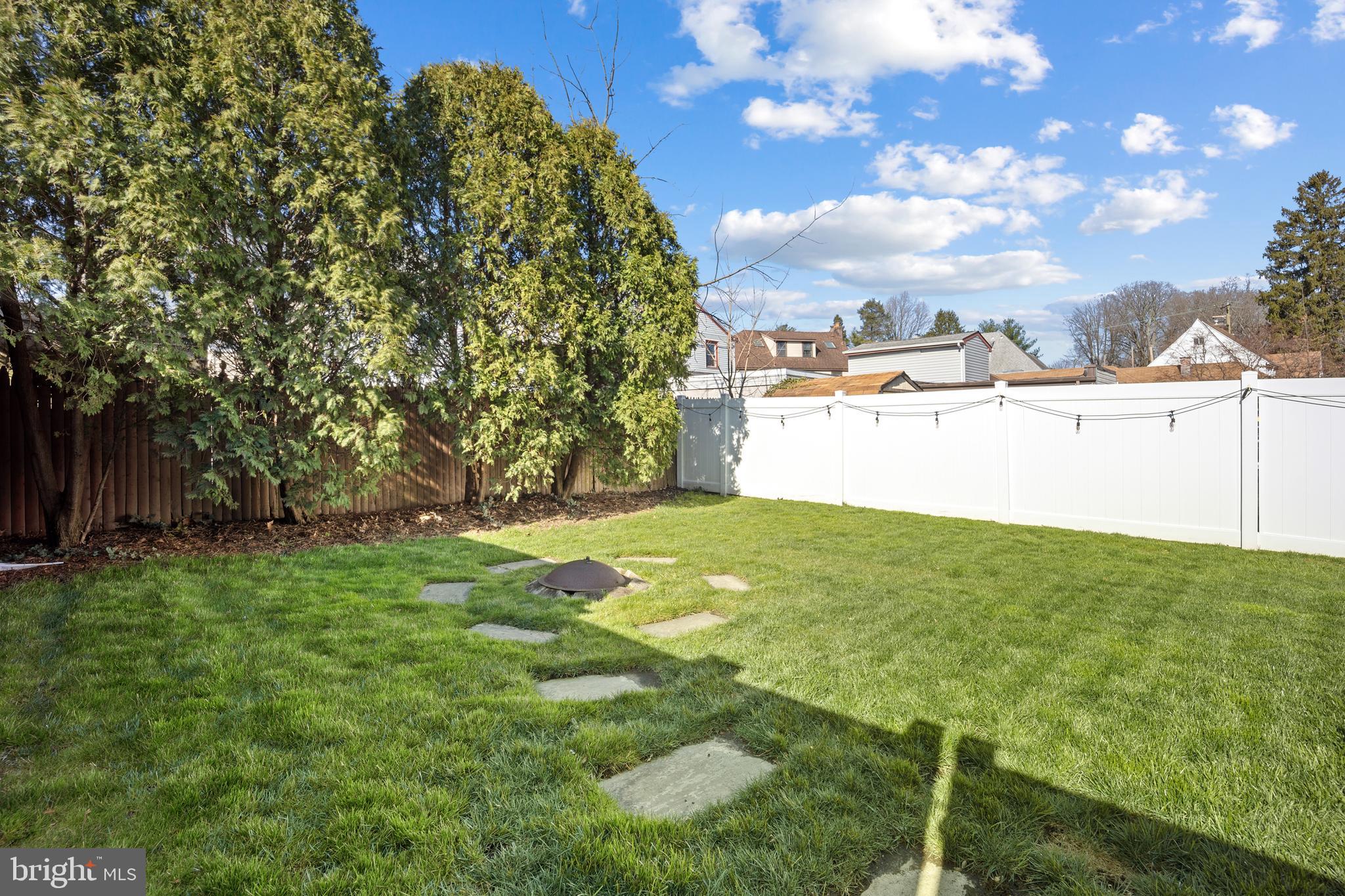 222 Lynbrooke Road Springfield, PA 19064 - Photo 38 of 42 Relax In The Private M/F Fenced Backyard