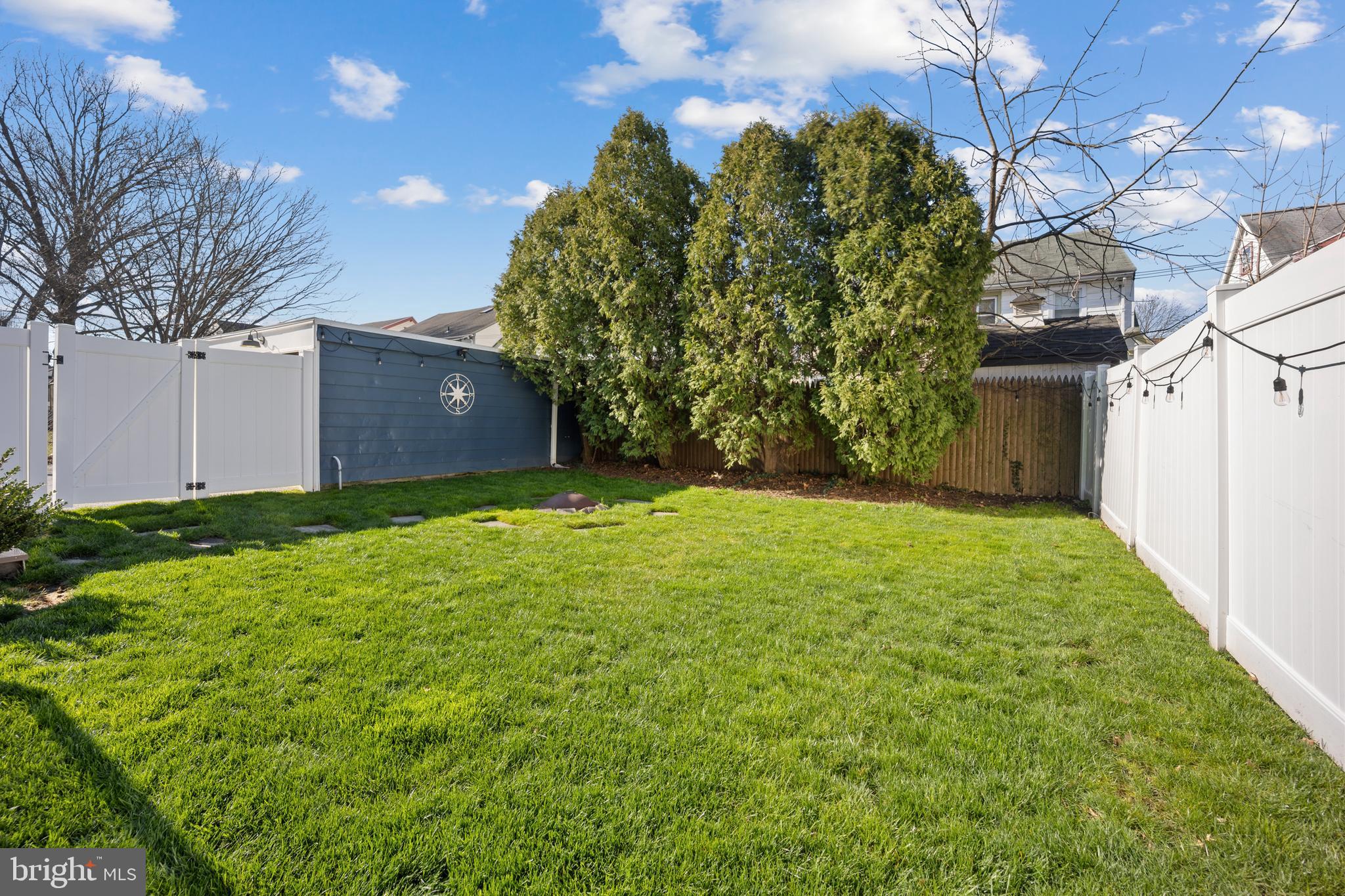 222 Lynbrooke Road Springfield, PA 19064 - Photo 40 of 42 Relax In The Private M/F Fenced Backyard
