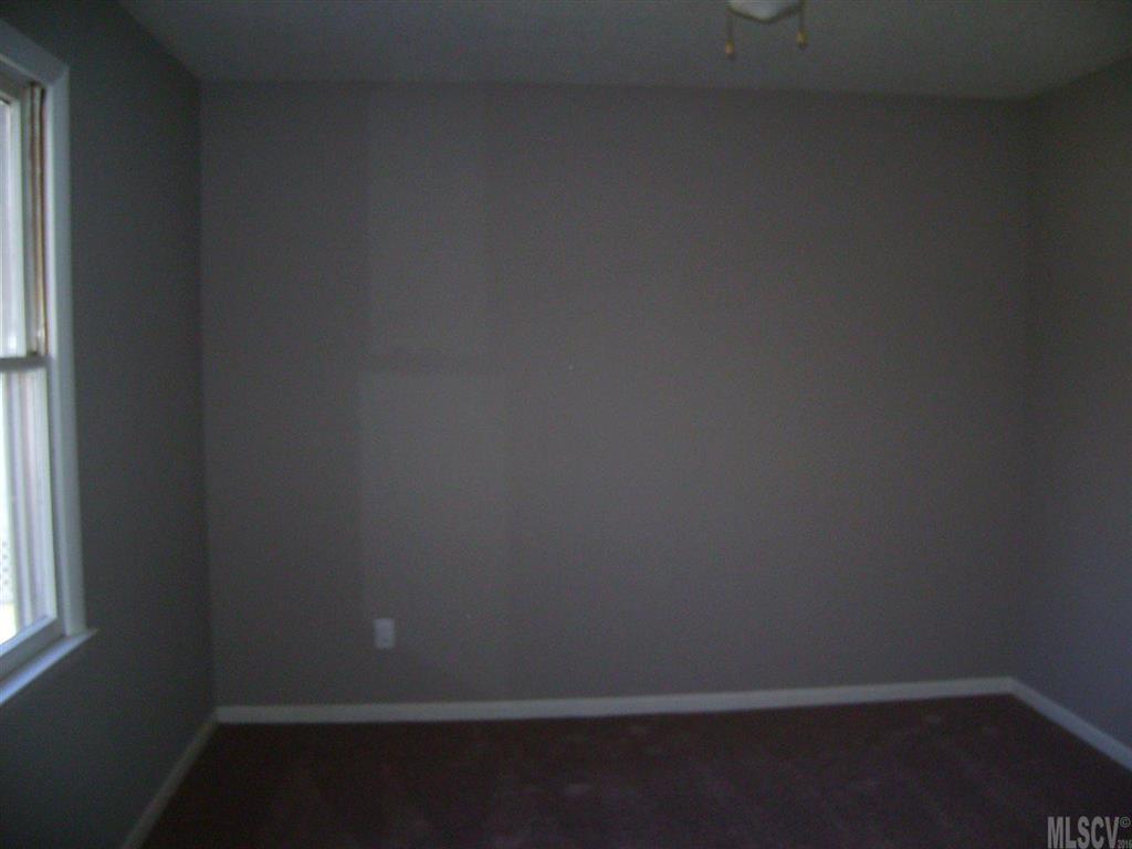 4556 Queens Road Hickory, NC 28602 - Photo 4 of 15